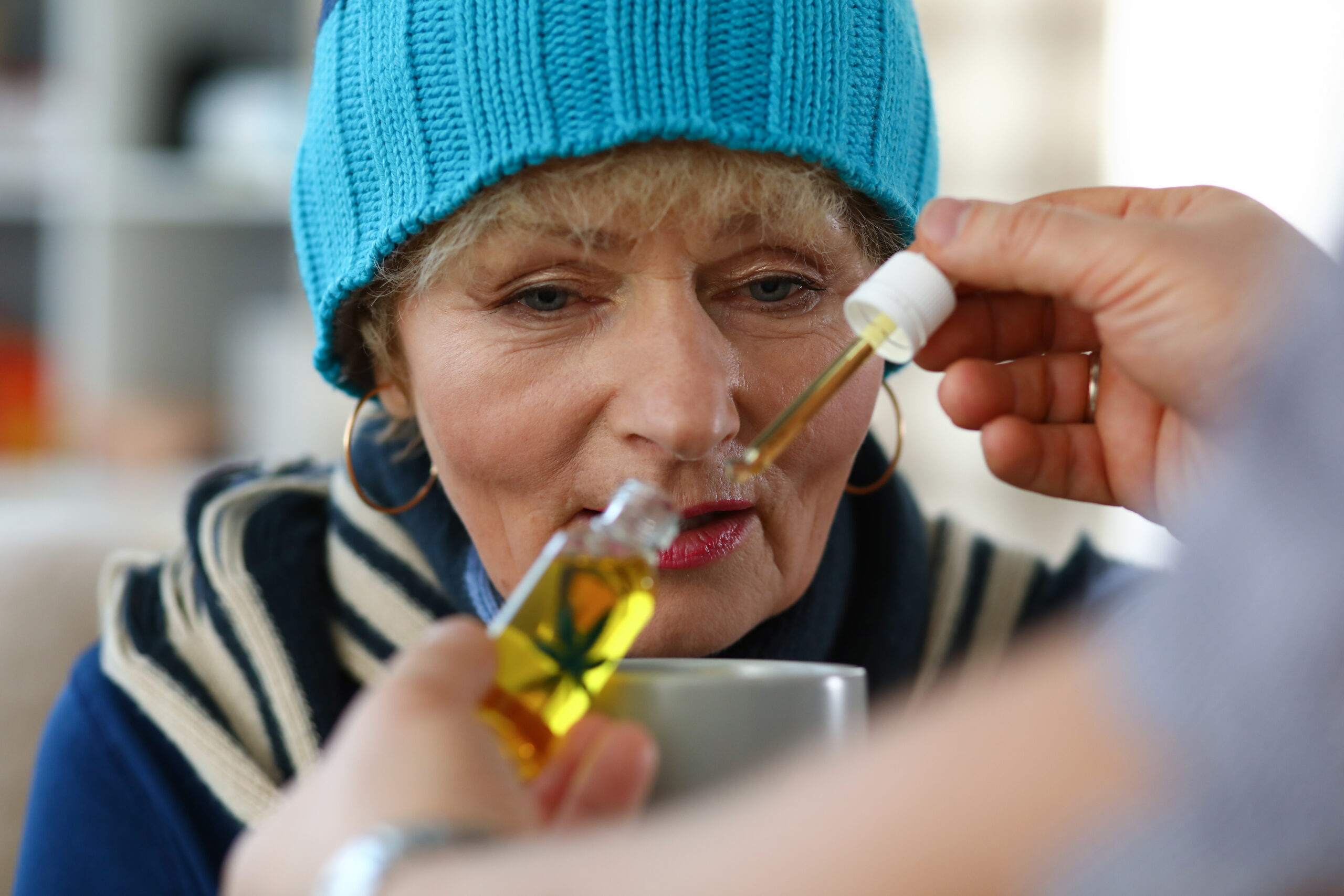 Featured Post Image - The benefits of CBD oil to seniors